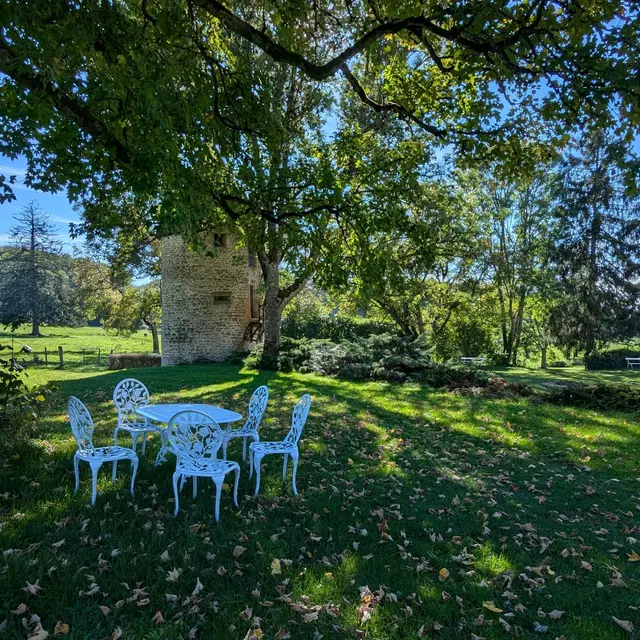 Gîtes du Marquis et de la Marquise- Château de Coraboeuf_1