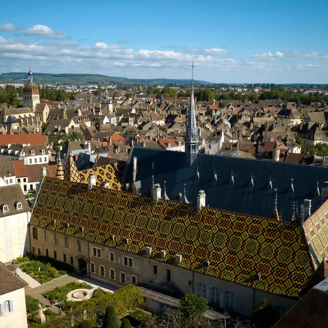 Cour d'honneur - Hôtel-Dieu - Hospices de Beaune
