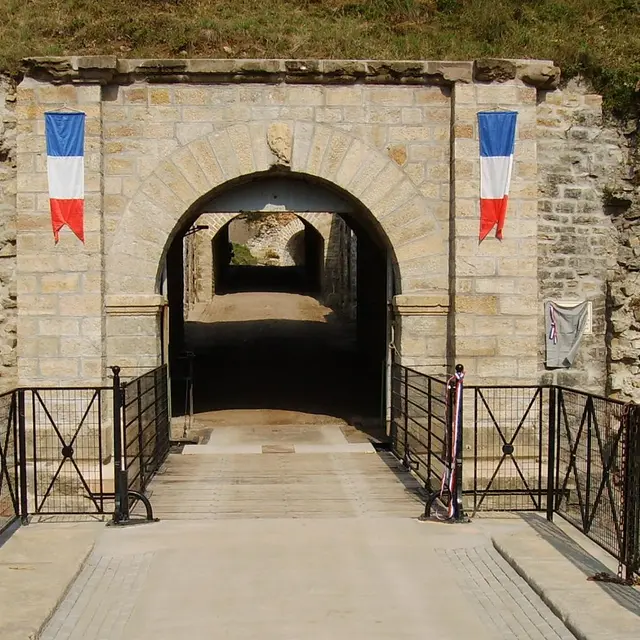 Hericourt-Fort-du-mont-Vaudois-Pont-levis-1-ville-hericourt
