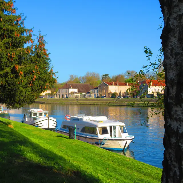 Quai Mavia