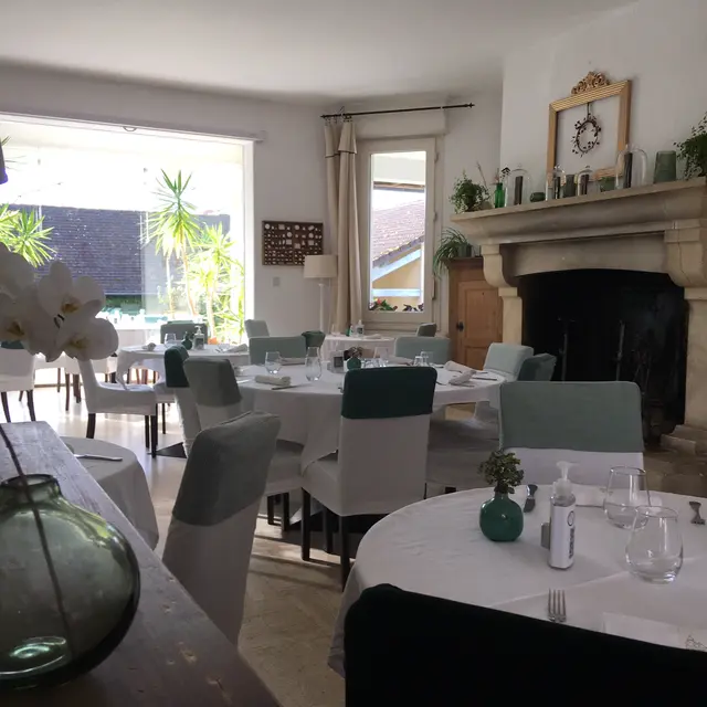 Salle - restaurant Remy