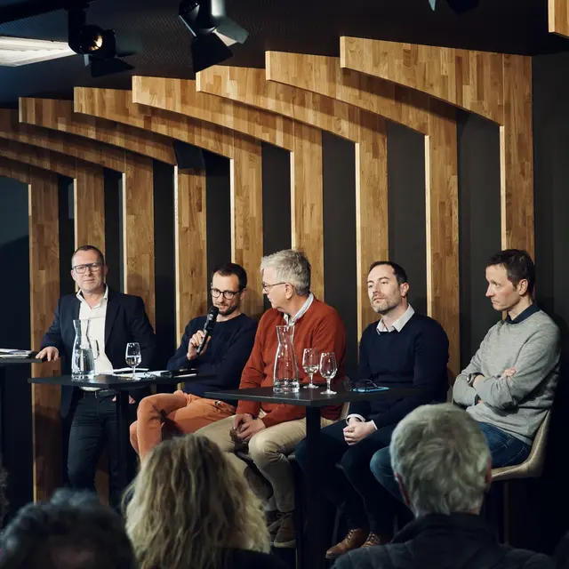 Table Ronde à la Cité à Beaune