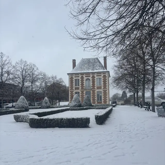 MAI Pavillon Arquebuse - Laura CRESPIN