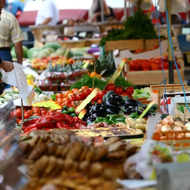 MARCHE-DE-PRODUCTEUR
