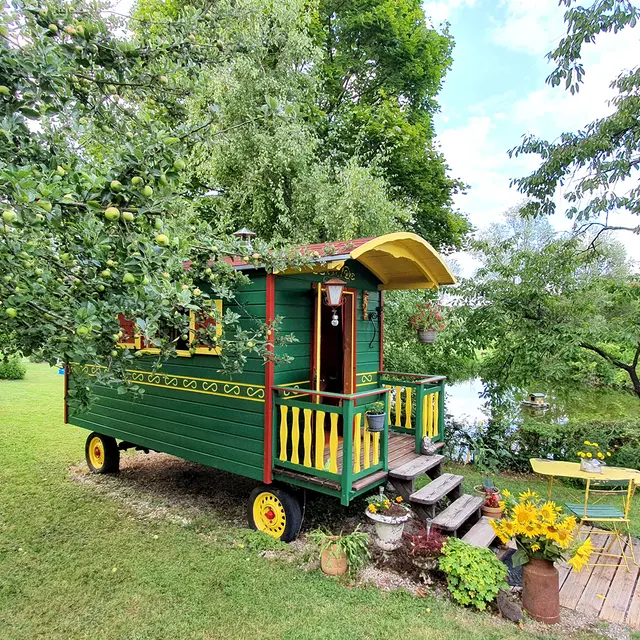 Roulottes de l'étang à Pierrecourt