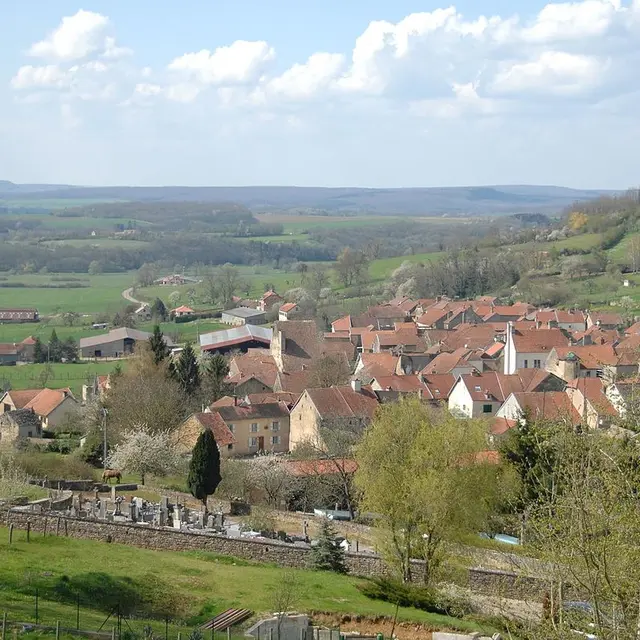 Village_de_Chariez