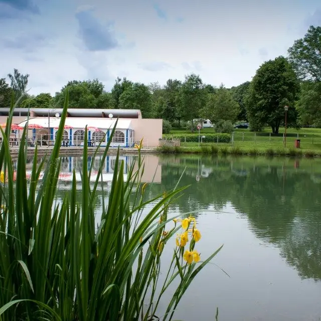 camping nolay vue generale