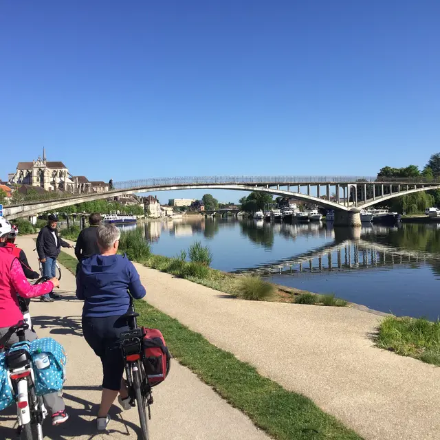 auxerre-burgund-france-a-velo