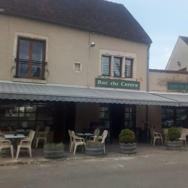 bar du centre Pesmes