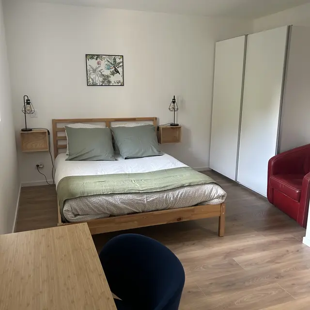 chambre rouge La Grange de Courbey