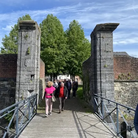 Murmures d'histoires au fil des remparts_2
