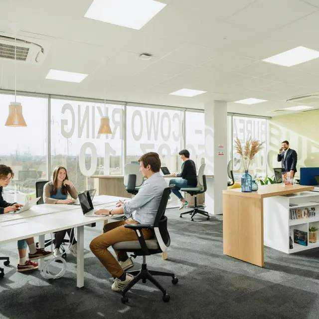 MCQ-espace de coworking proche lille (2)