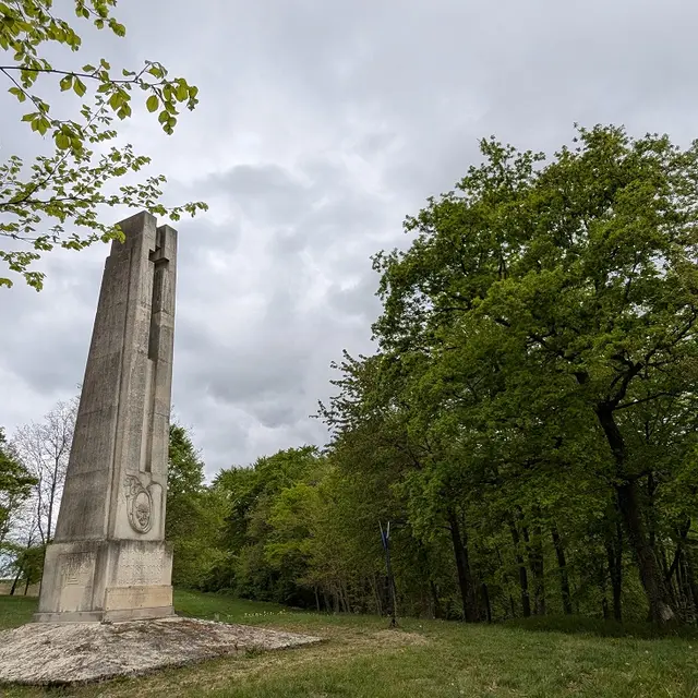 Monument 27e BCA 2025 < Braye-en-Laonnois < Aisne < Picardie