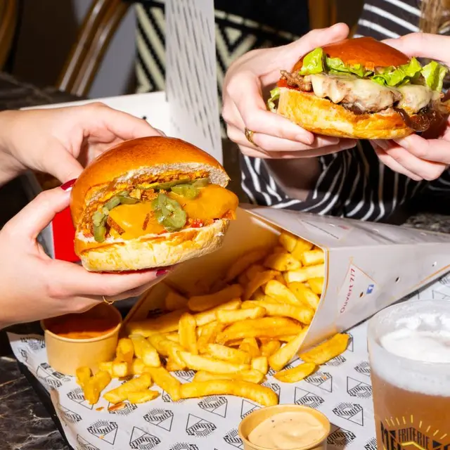 BURGER FM