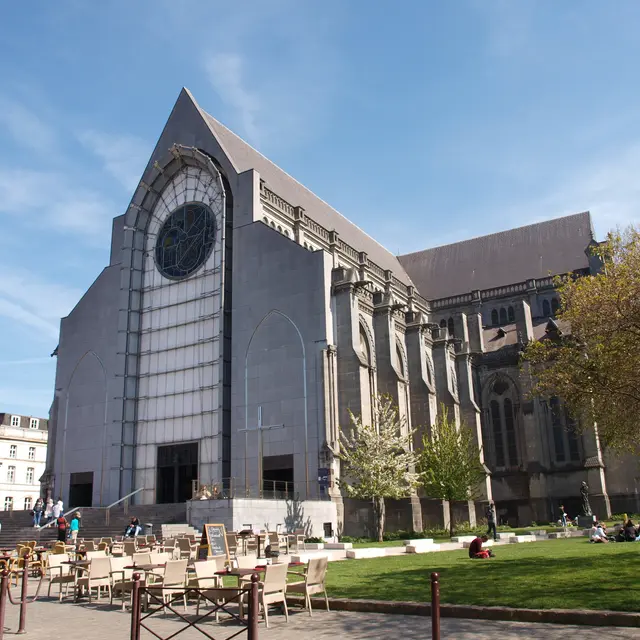 CATHEDRALE NOTRE DAME DE LA TREILLE - Façade