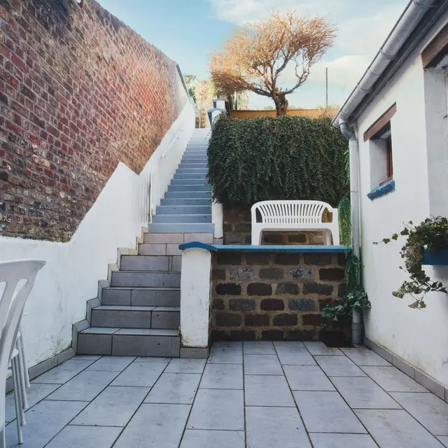 TERRASSE ACCES JARDIN