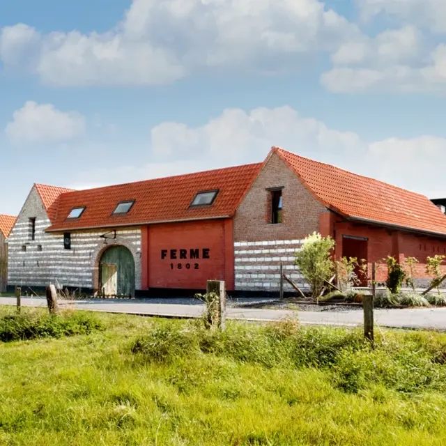 FACADE @ Ferme 1802