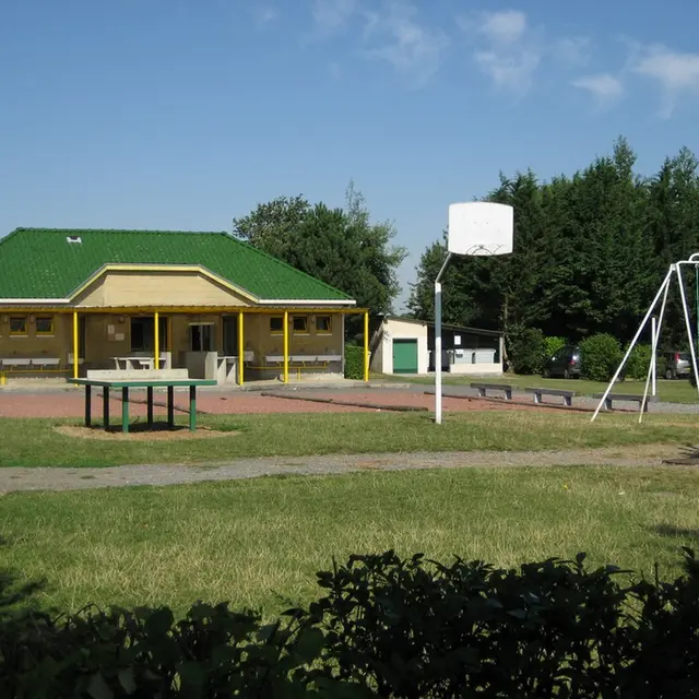 HPAPIC0800010549-La-Violette-aire-de-jeux-Proyart-Somme-HautsdeFrance