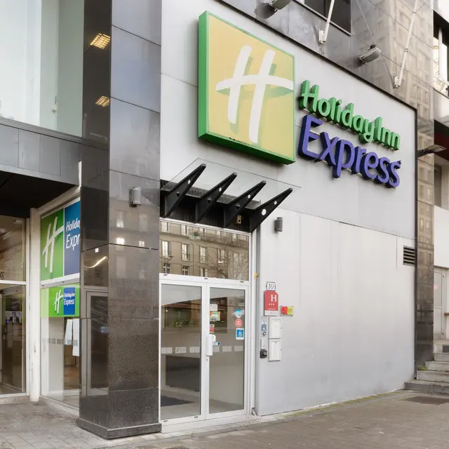 HOTPIC0800011071_HolidayInn_facade_Amiens_Somme_HautsdeFrance