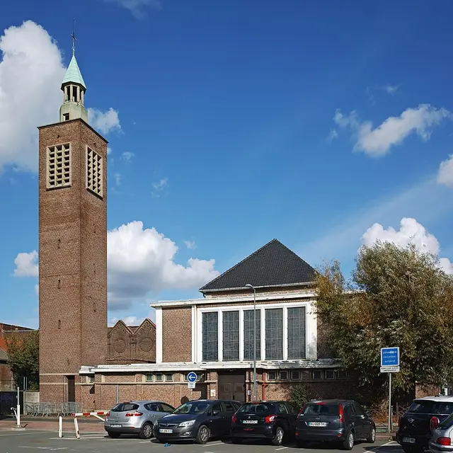 EGLISE DU TRES SAINT SACREMENT - Vue extérieure