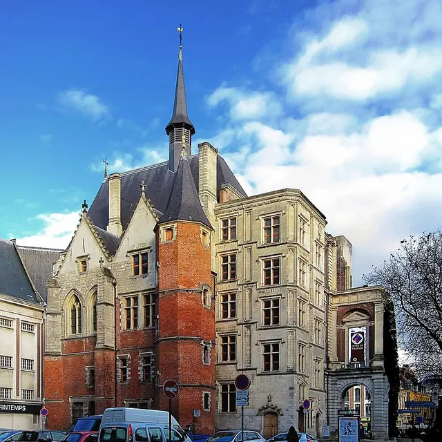 PALAIS RIHOUR - Vue extérieure