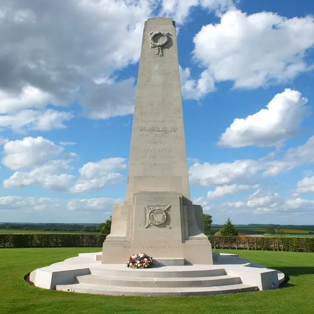 Longueval-memorialNZ-SommeTourisme-AL--10-