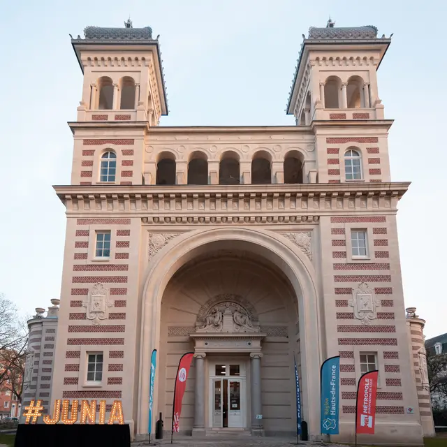 PalaisRam-Junia-LnPhoto0001