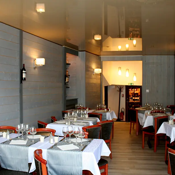 Restaurant Les Chenizelles II < Laon < Aisne < Hauts-de-France