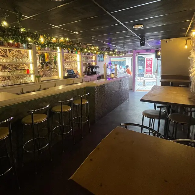 Pao Bar II < Laon < Aisne < Picardie