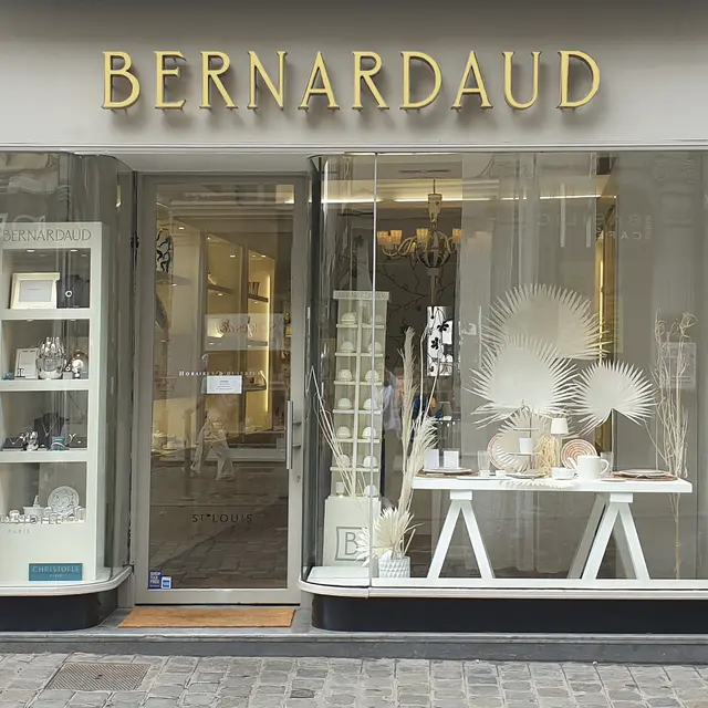 BERNARDAUD - Vitrine