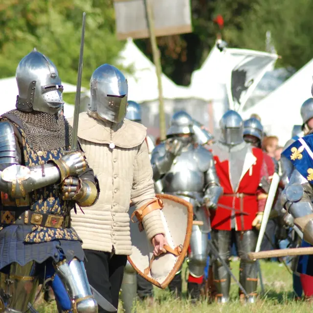 medievales_folleville_combattants_valdenoye_somme_picardie