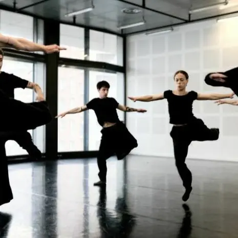 (Hip Open Dance)  Malmus Cie Zahrbat_1