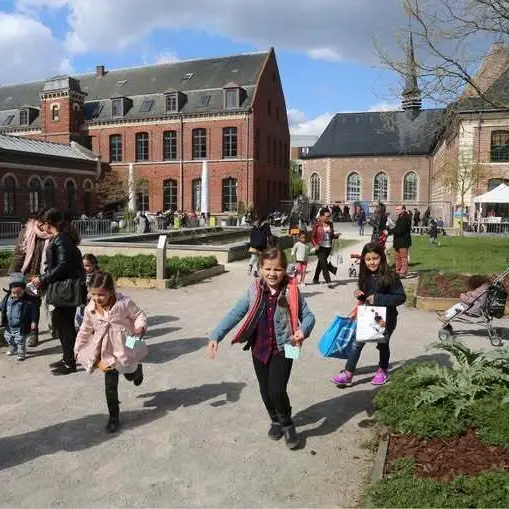 Visite Famille : Découvrez l'exposition en musique (pour les
petits et les adultes)_1