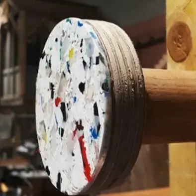 Atelier : Patère en plastique recyclée_1