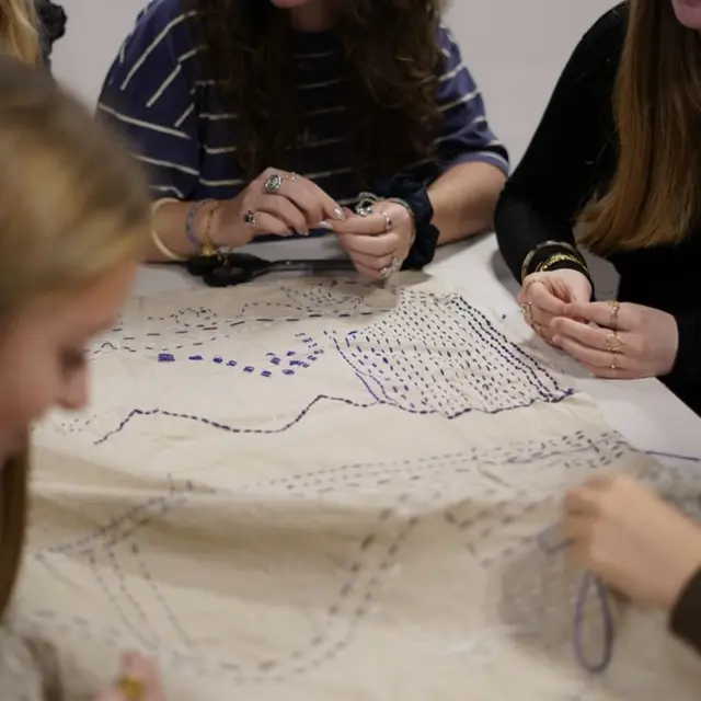 Vacances pour tous : Atelier d'upcycling Cross Bag avec Anti_Fashion_Project_1