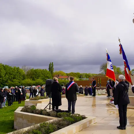 Cérémonie de l’ANZAC DAY au Cimetière militaire de Pheasant Wood_1