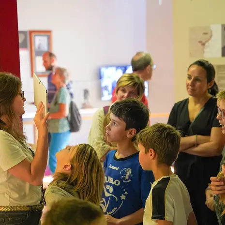 Visite-enquête Sur les traces d'Oliver interprétée en LSF_1