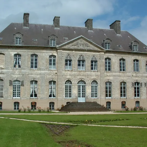 facade-chateau-cote-cour-veronique-vinchant-1118_1