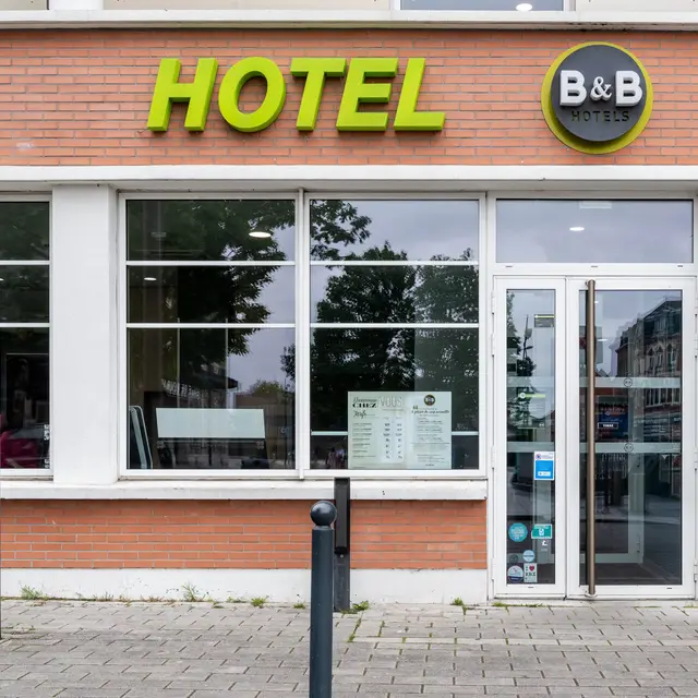 B&B HÔTEL LILLE ROUBAIX CAMPUS GARE - Façade