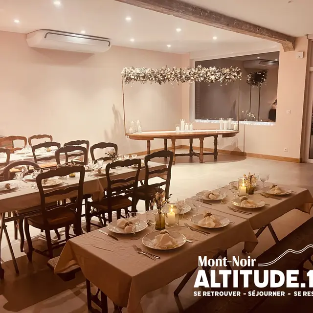 Salle de réception Alt.152