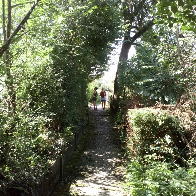 balade du menhir - petite ruelle