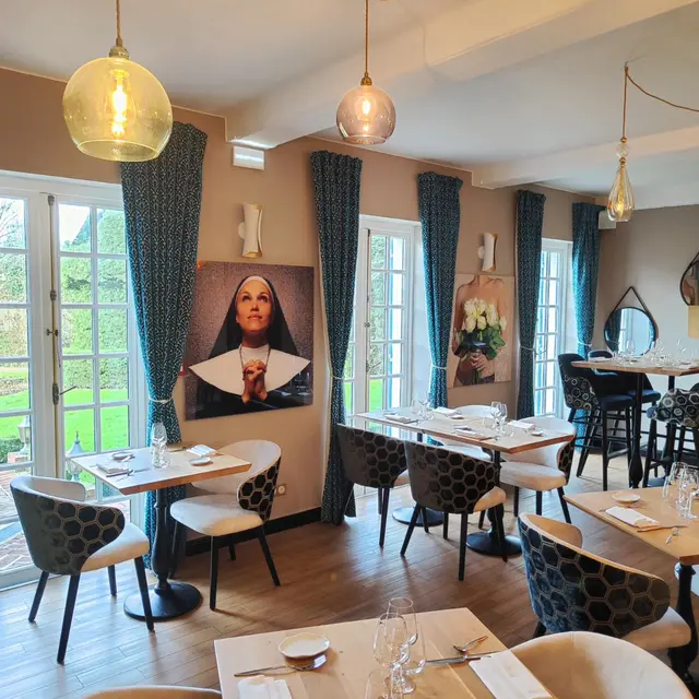 restaurant-chateau-de-montreuil-04_1