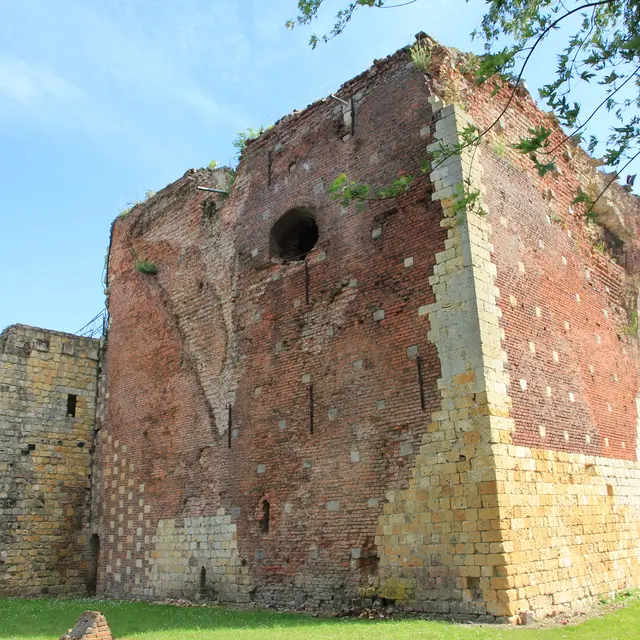 vestiges du château de Ham
