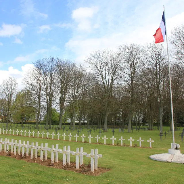 Montdidier, Nécropole française de l'Egalité