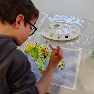 Atelier Crée ton portrait de Dino ! / à la Pouponnière_1