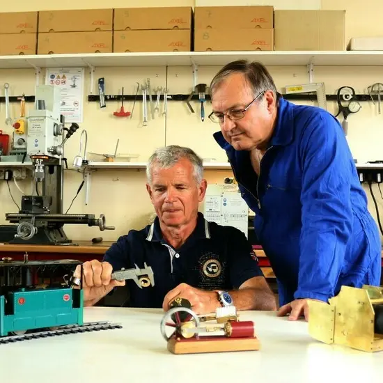 Visite guidée des ateliers de l'association Vapeur 45_1