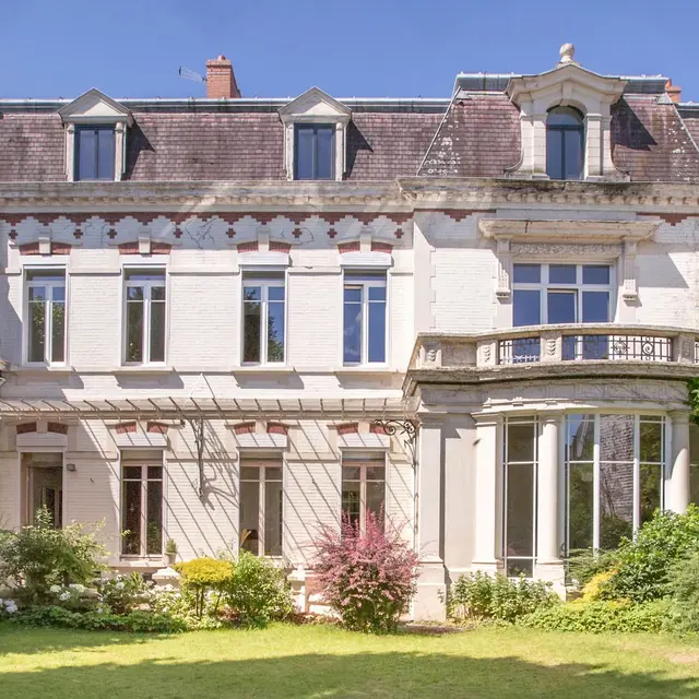 119-valenciennes-exterieur-hotel