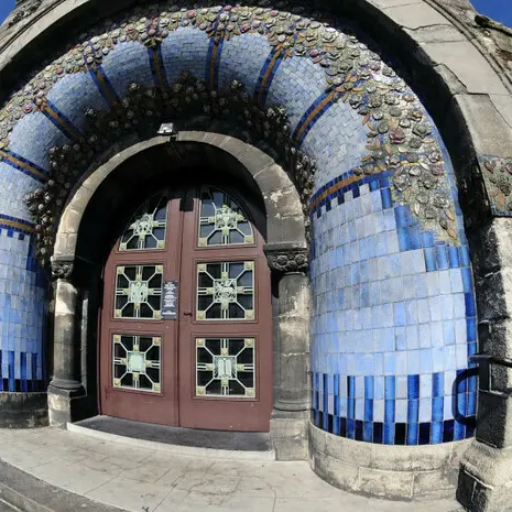Visite guidée de l'église Sainte-Thérèse à Wattrelos_1