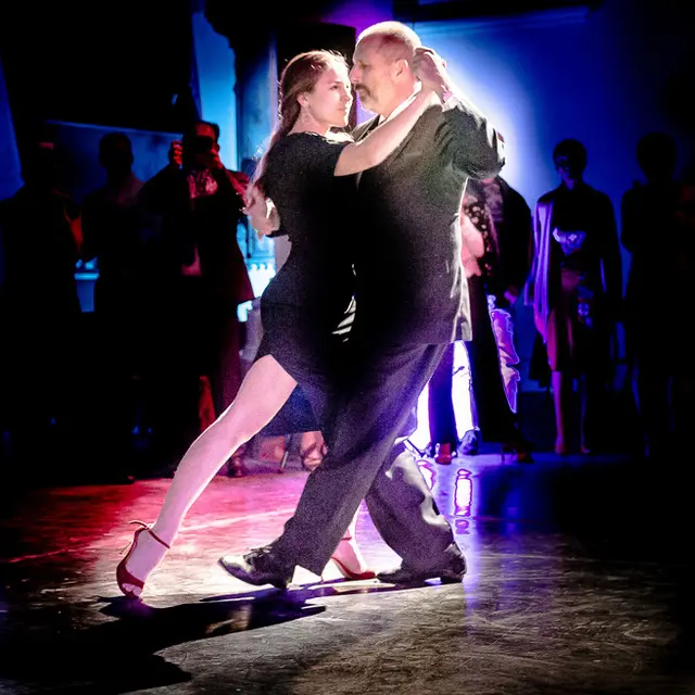 Milonga - initiation et démonstration de tango à la maison de quartier Denis Blanchatte_1