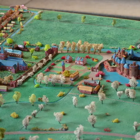 Circuit commenté A l'ombre du château, la naissance des 3 pouvoirs_1
